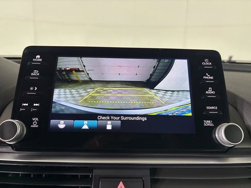 Used 2022 Honda Accord LX image 15