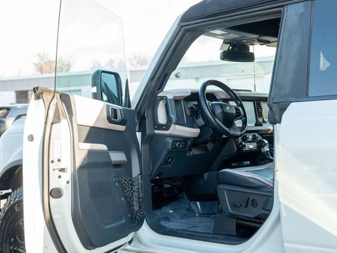 Used 2022 Ford Bronco Wildtrak image 10