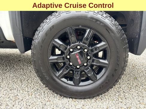 Used 2024 GMC Sierra 2500 AT4 w/ Technology Package AWD/4WD image 9