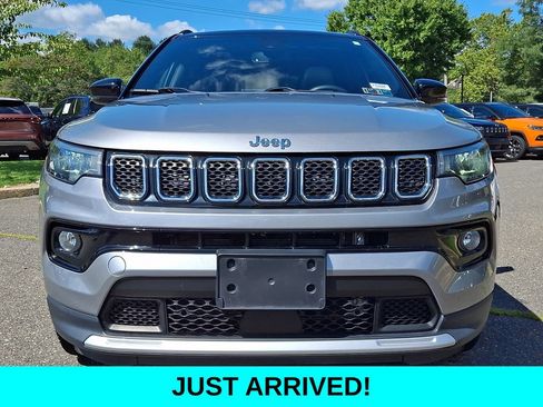 Used 2023 Jeep Compass Limited w/ Sun and Sound Group AWD/4WD image 2