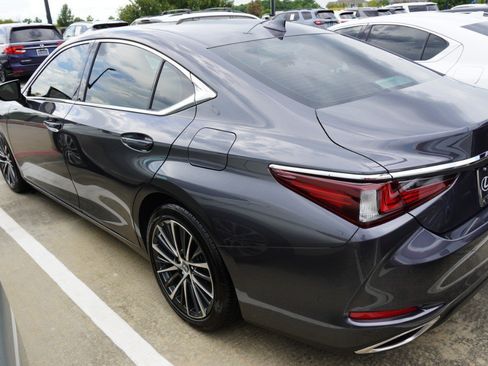 Certified 2025 Lexus ES 350 w/ Premium Package FWD image 8