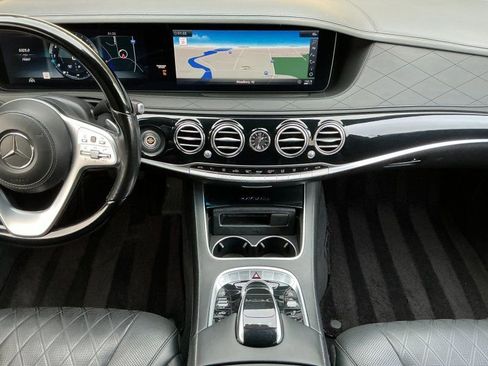 Used 2018 Mercedes-Benz Maybach S 560 4MATIC image 26