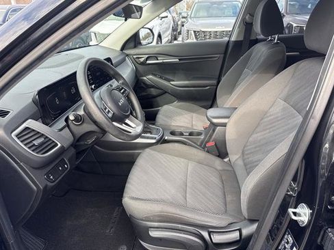 Certified 2024 Kia Seltos LX image 9