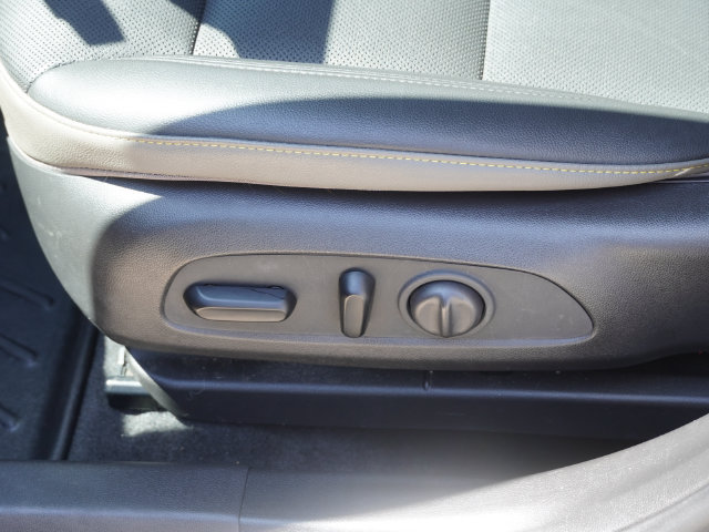 Used 2024 Chevrolet Trax ACTIV w/ Sunroof Package FWD image 20