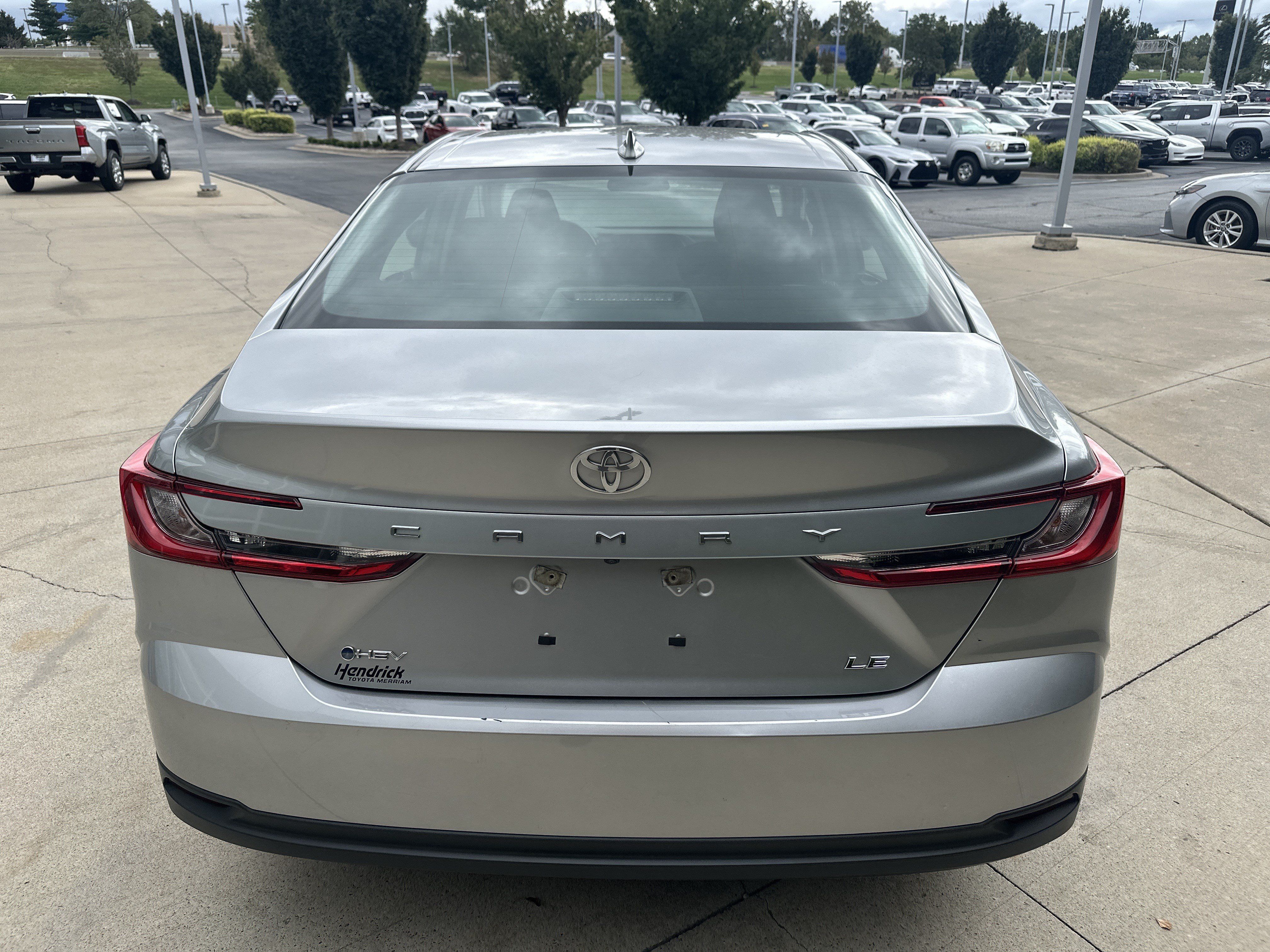 Used 2025 Toyota Camry LE FWD image 8