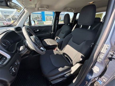 Used 2023 Jeep Renegade Latitude image 66