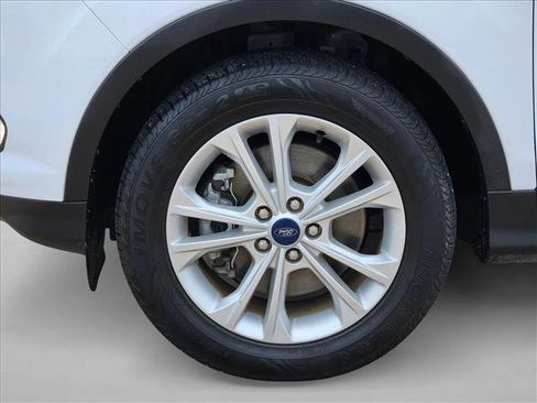 Certified 2019 Ford Escape SE AWD/4WD image 24