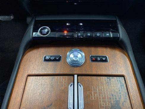 New 2025 Lincoln Navigator L Black Label image 28