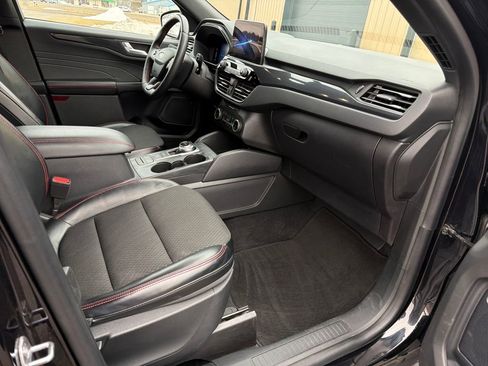 Used 2024 Ford Escape ST-Line image 17