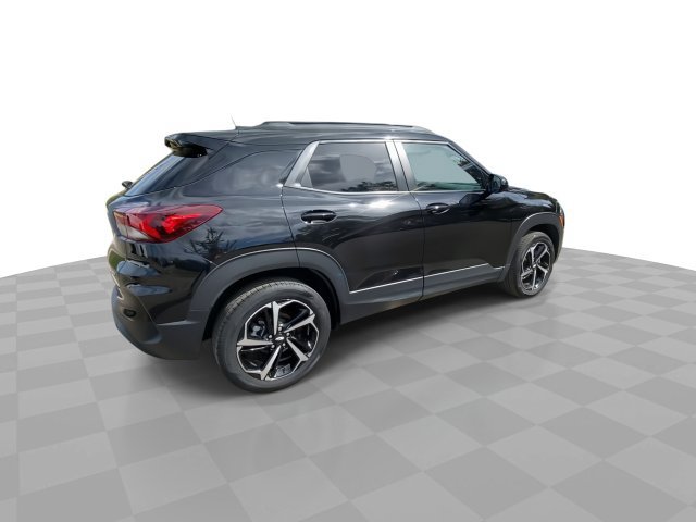 Used 2023 Chevrolet TrailBlazer RS w/ Convenience Package AWD/4WD image 2