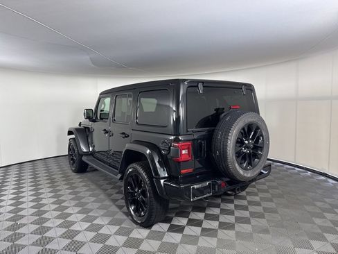 Used 2021 Jeep Wrangler Unlimited Sahara AWD/4WD image 3
