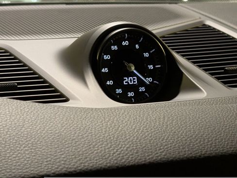 Certified 2025 Porsche Cayenne Coupe image 33