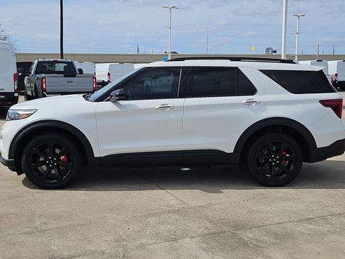 Used 2023 Ford Explorer ST w/ Technology Package image 7