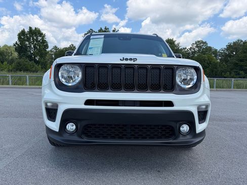 Used 2023 Jeep Renegade Altitude AWD/4WD image 6
