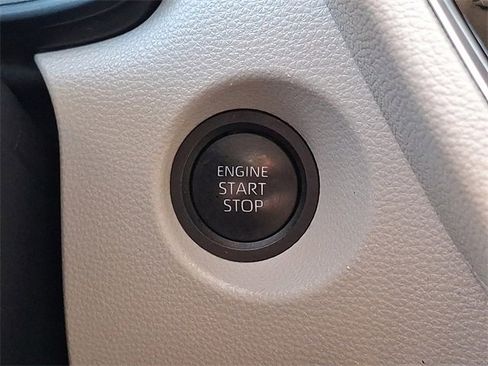 Certified 2025 Toyota Corolla Cross LE image 22