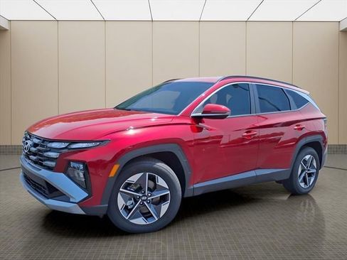 New 2025 Hyundai Tucson SEL FWD image 2