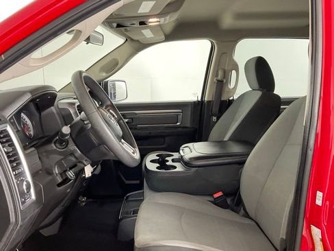 Used 2022 RAM 1500 Classic SLT image 10