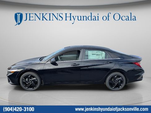 New 2026 Hyundai Elantra SEL Sport Premium FWD image 7