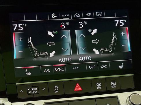 Used 2022 Audi e-tron Premium w/ Convenience Plus Package image 18