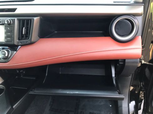 Used 2013 Toyota RAV4 Limited image 46