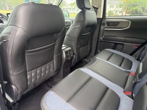 Certified 2025 Ford Bronco Sport Outer Banks w/ Outer Banks Tech Package+ AWD/4WD image 19