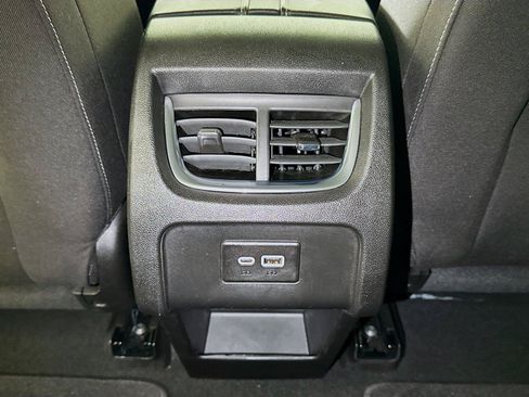 Certified 2025 Chevrolet Blazer LT FWD image 23