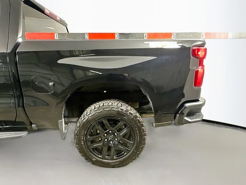 Used 2022 Chevrolet Silverado 1500 LT Trail Boss w/ LPO, Dark Essentials Package AWD/4WD image 38