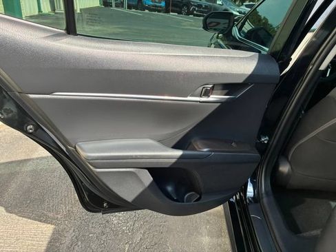 Used 2021 Toyota Camry LE FWD image 15