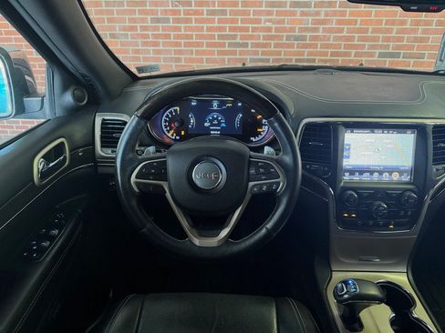 Used 2015 Jeep Grand Cherokee Overland w/ Advanced Technology Group AWD/4WD image 17