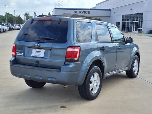 Used 2012 Ford Escape XLT FWD image 4