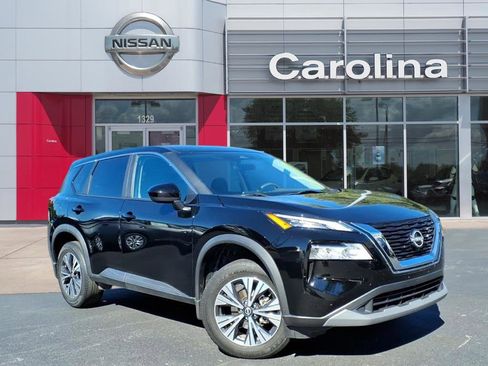 Used 2023 Nissan Rogue SV image 1