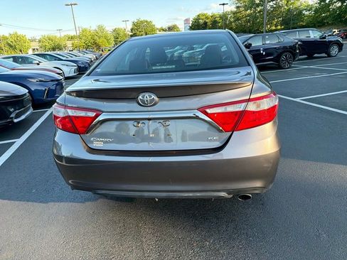 Used 2015 Toyota Camry SE FWD image 6