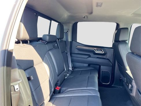 Used 2023 Chevrolet Silverado 1500 RST image 23