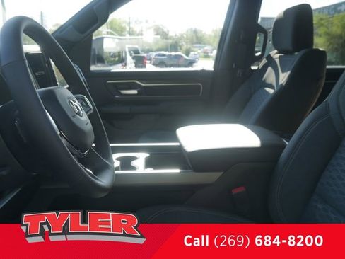 New 2026 RAM 1500 4x4 Crew Cab image 37