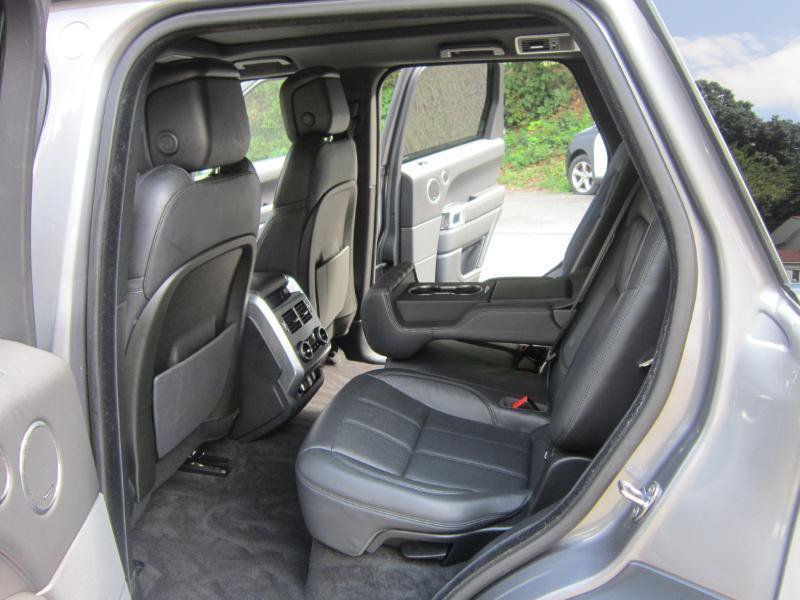 Used 2020 Land Rover Range Rover Sport HSE AWD/4WD image 11