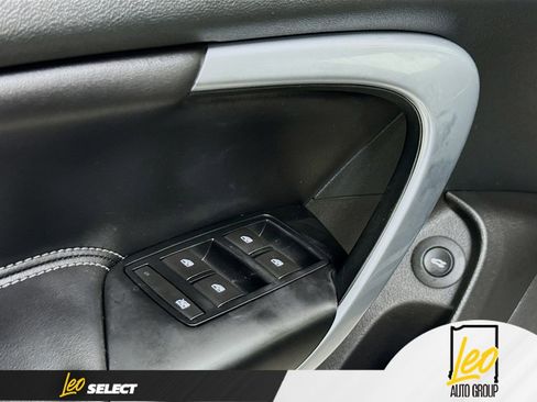 Used 2016 Buick Regal AWD image 17