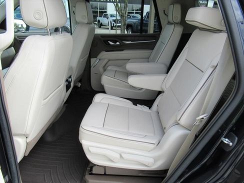 Used 2021 GMC Yukon Denali w/ Denali Premium Package AWD/4WD image 35