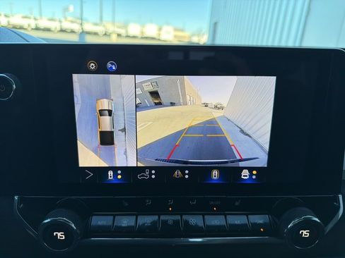 Used 2024 Chevrolet Colorado LT w/ LT Convenience Package II image 22