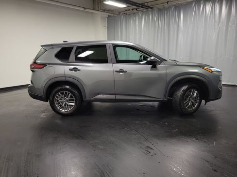 Used 2024 Nissan Rogue S AWD/4WD image 9