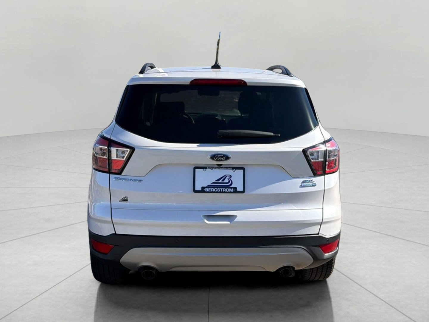 Used 2018 Ford Escape SEL w/ Ford Safe & Smart Package AWD/4WD image 7
