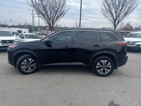 Certified 2023 Nissan Rogue SV image 4