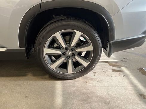 Certified 2025 Honda Pilot Touring image 19