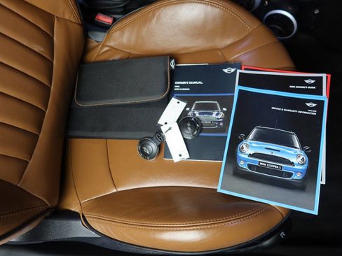 Used 2013 MINI Cooper S w/ Sport Pkg image 31