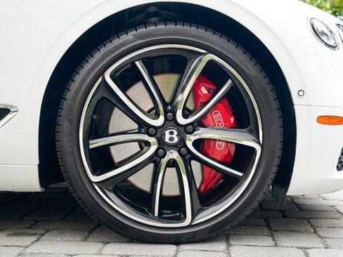 Used 2024 Bentley Continental GT V8 image 35
