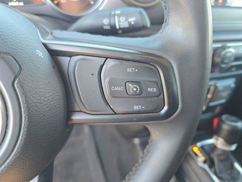 Used 2023 Jeep Gladiator Sport image 20