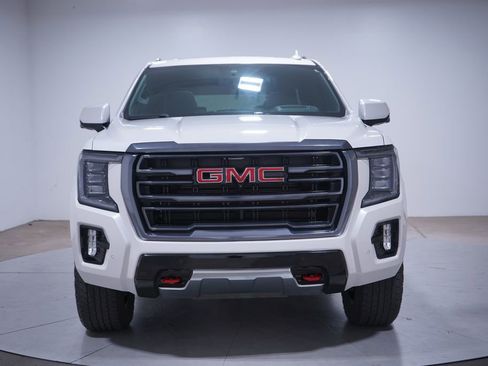 Used 2024 GMC Yukon AT4 w/ AT4 Premium Plus Package image 4