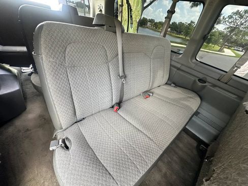 Used 2017 Chevrolet Express 3500 LT w/ LT Preferred Equipment Group RWD image 18
