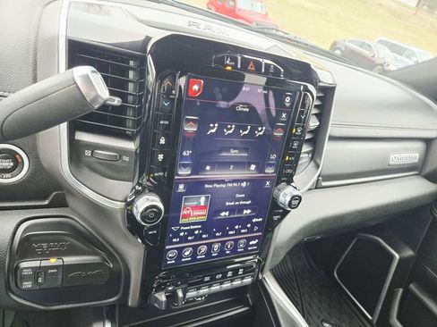 Used 2020 RAM 3500 Laramie w/ Night Edition image 29