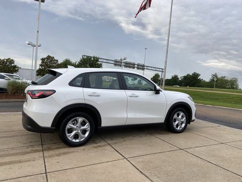 Used 2025 Honda HR-V LX image 13