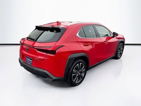 Used 2019 Lexus UX 200 w/ Premium Package image 33